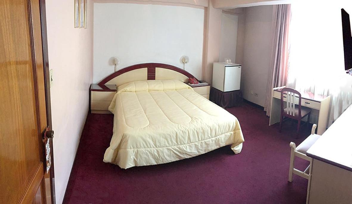 Americana Hotel コチャバンバ エクステリア 写真